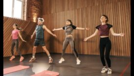 חימום ריקוד דינמי: שימוש בתנועות ריקוד כדי להתכונן לאימונים אינטנסיביים